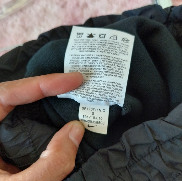 Nike Tech Fleece Midi Skirt Size  Small - Picture 9 of 11